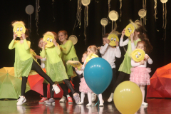 Noslēguma pasākuma kopdarbība modes studija "Fifīgā adatiņa" un deju studija "Skorpions". 25.05.2025.